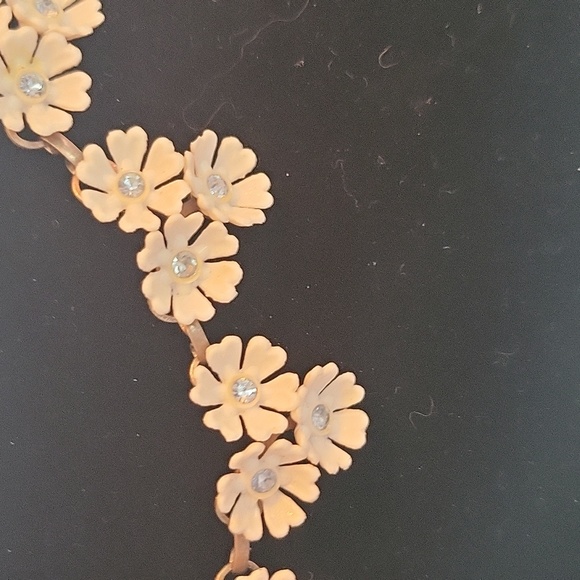 Vintage Floral Necklace - Picture 2 of 5